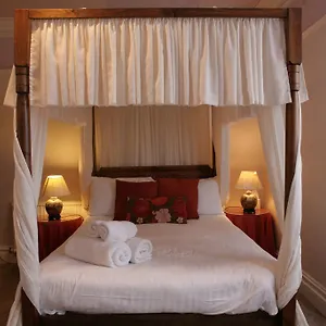 Hotel Hamilton Court, Chester